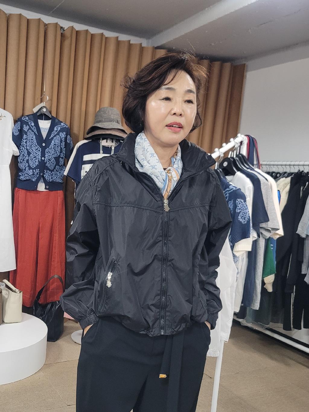 디올 후드바람막이 JK